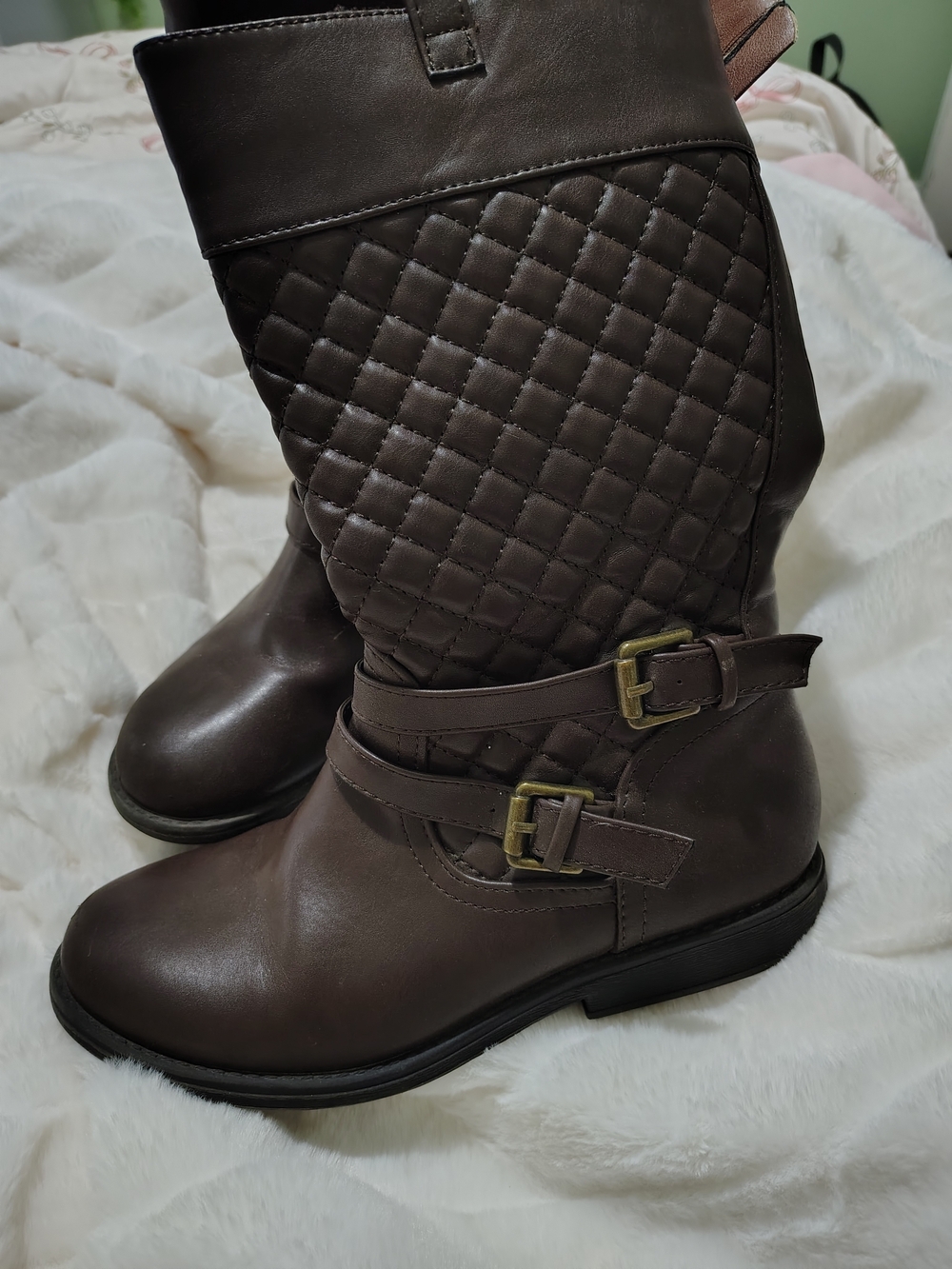 Dream Pairs Quilted Brown Boots Girls Size 6Y